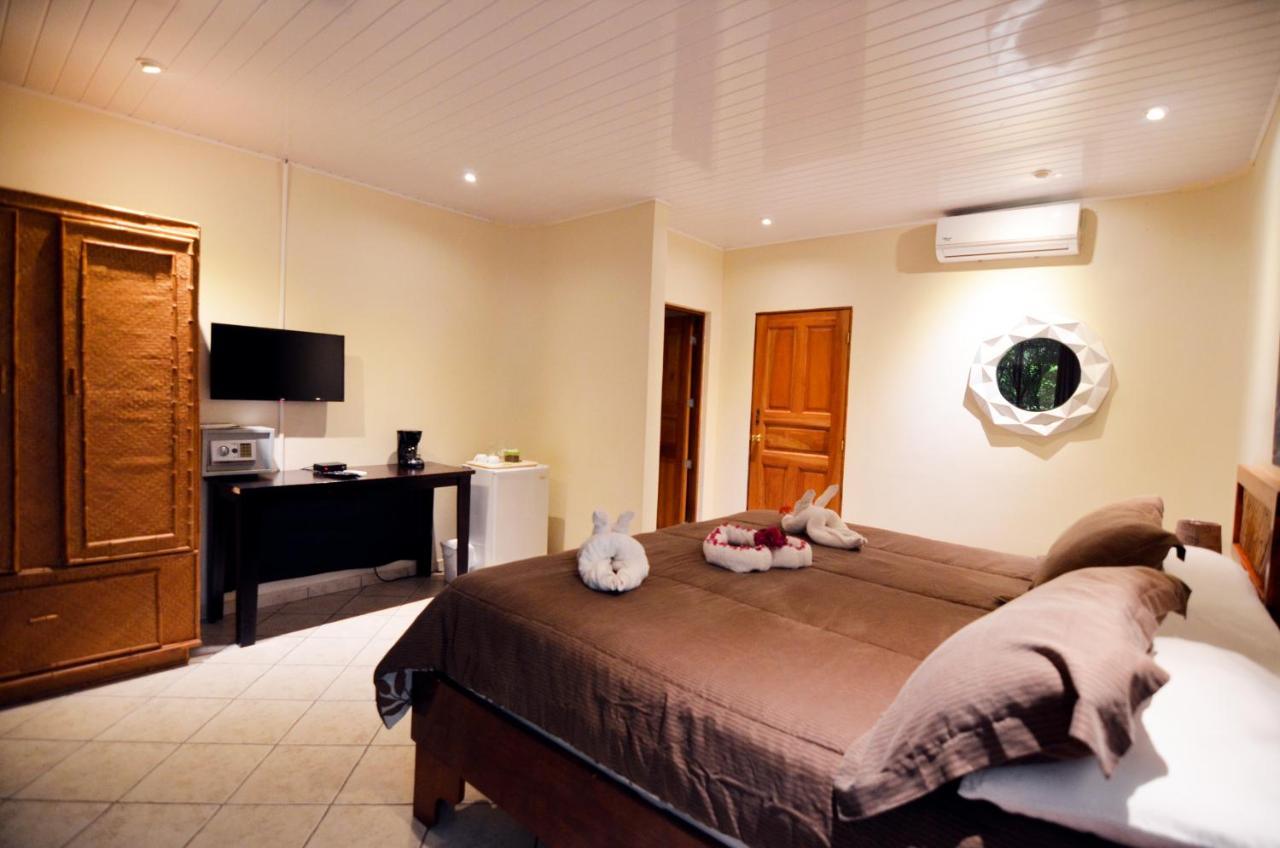 Cocomar Beachfront Hotel Parrita Extérieur photo