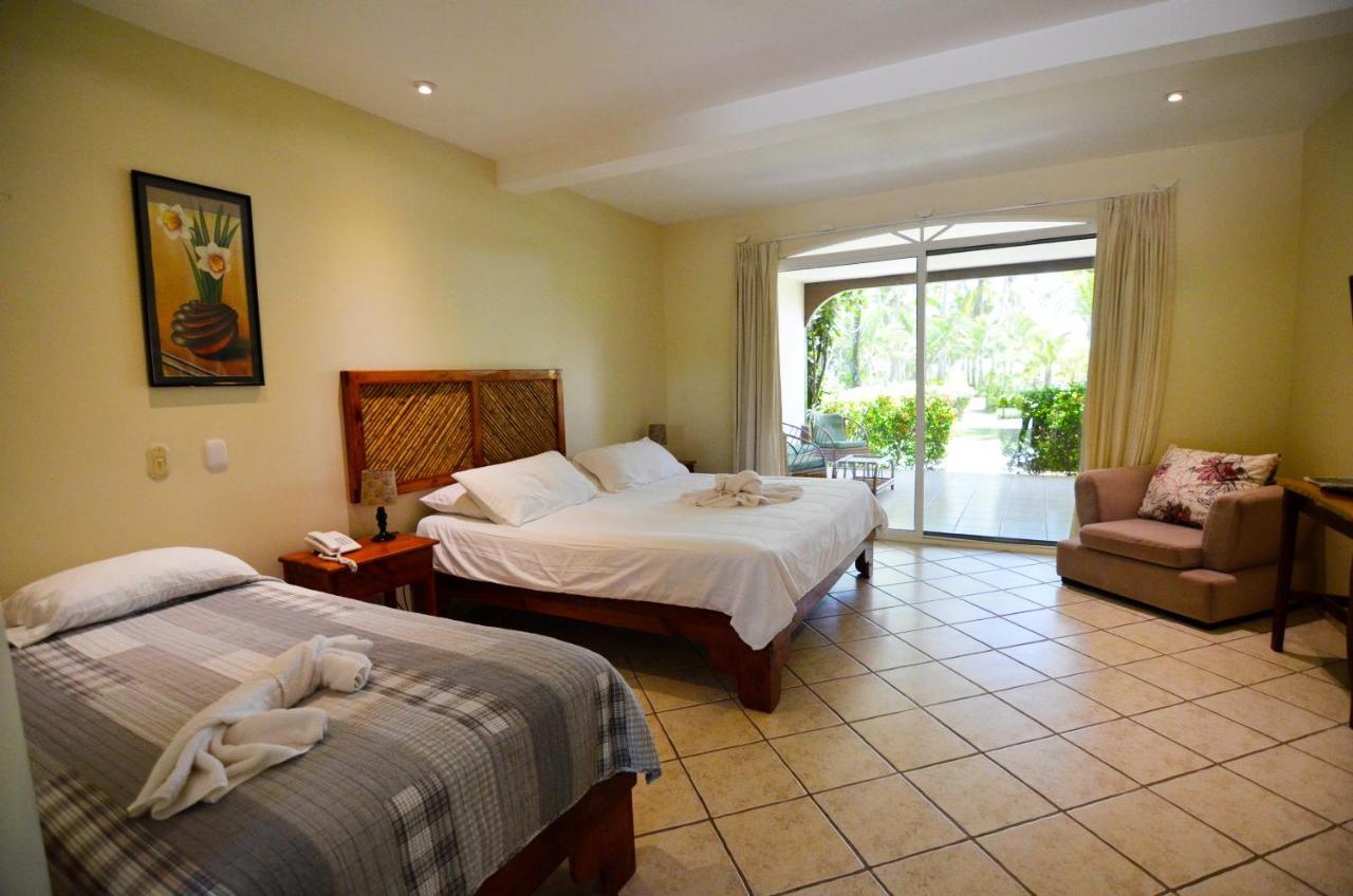 Cocomar Beachfront Hotel Parrita Extérieur photo